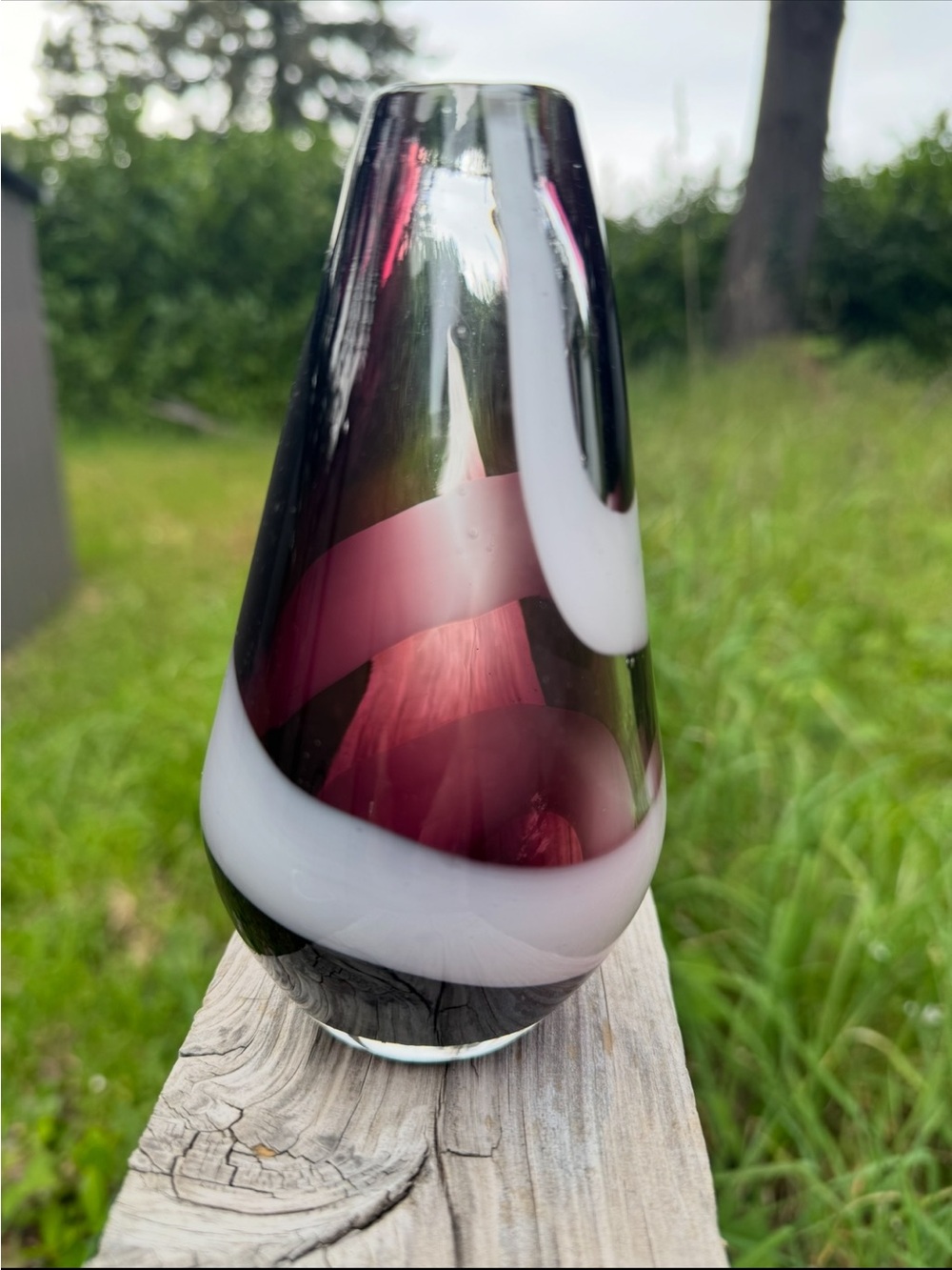 Vintage Murano Style Hand Blown Art Glass Bud Vase Swirl Glossy Finish 6”